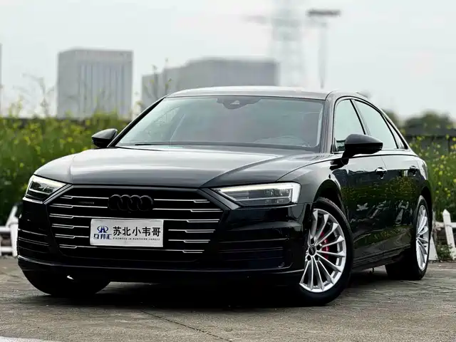 AUDI A8