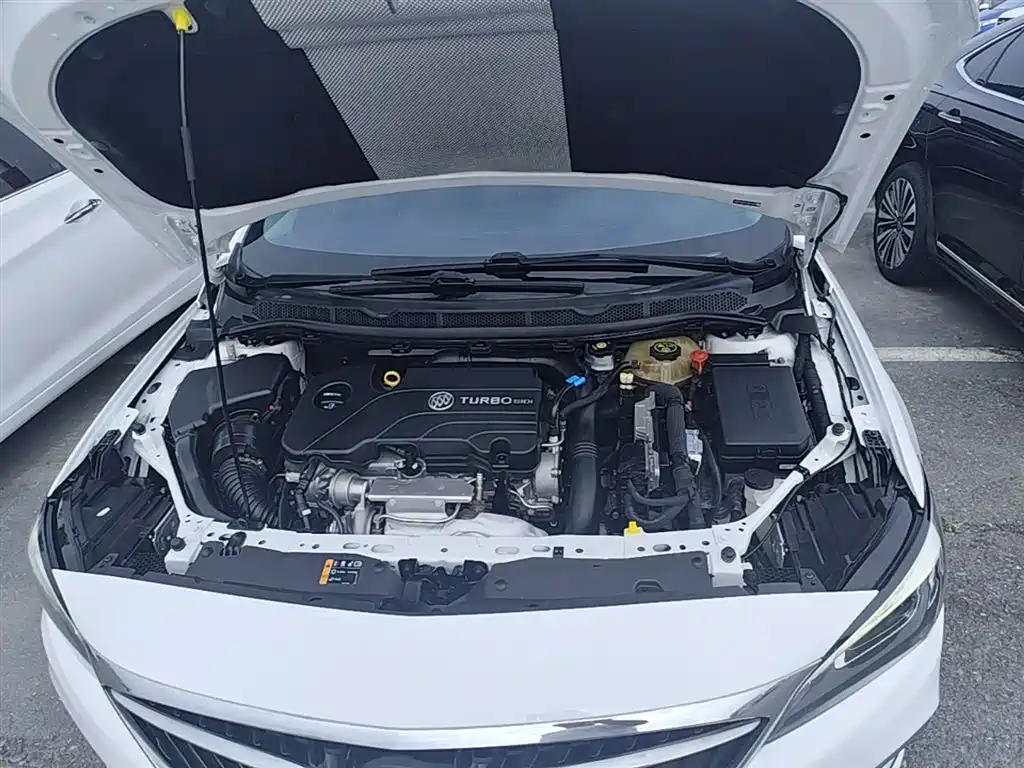 Buick Verano 2019 Sedan 20T Dual Clutch Elite фото 20