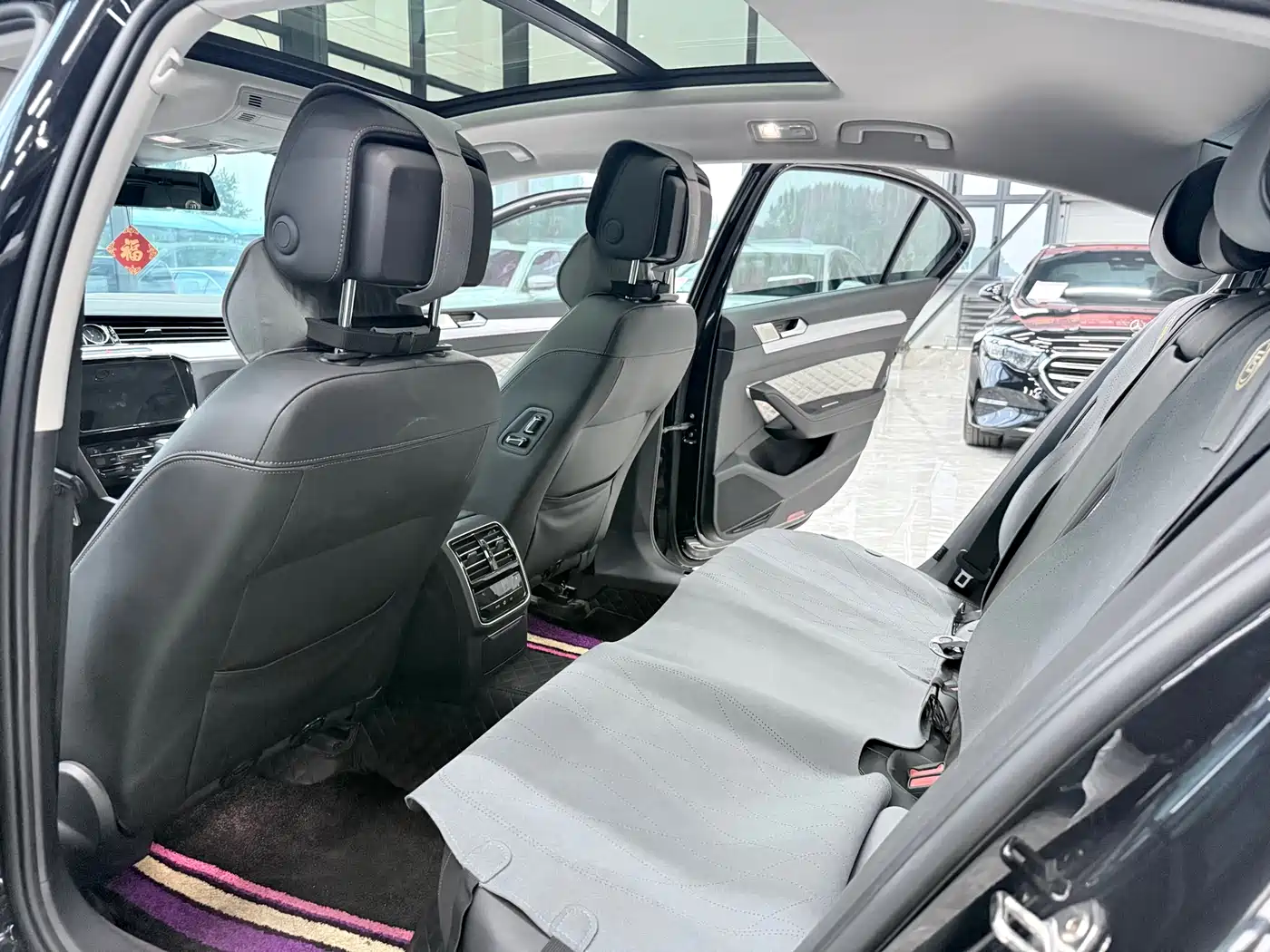 Volkswagen Magotan 2024 2 Million Units Public Sharing Edition 330TSI DSG Luxury фото 9