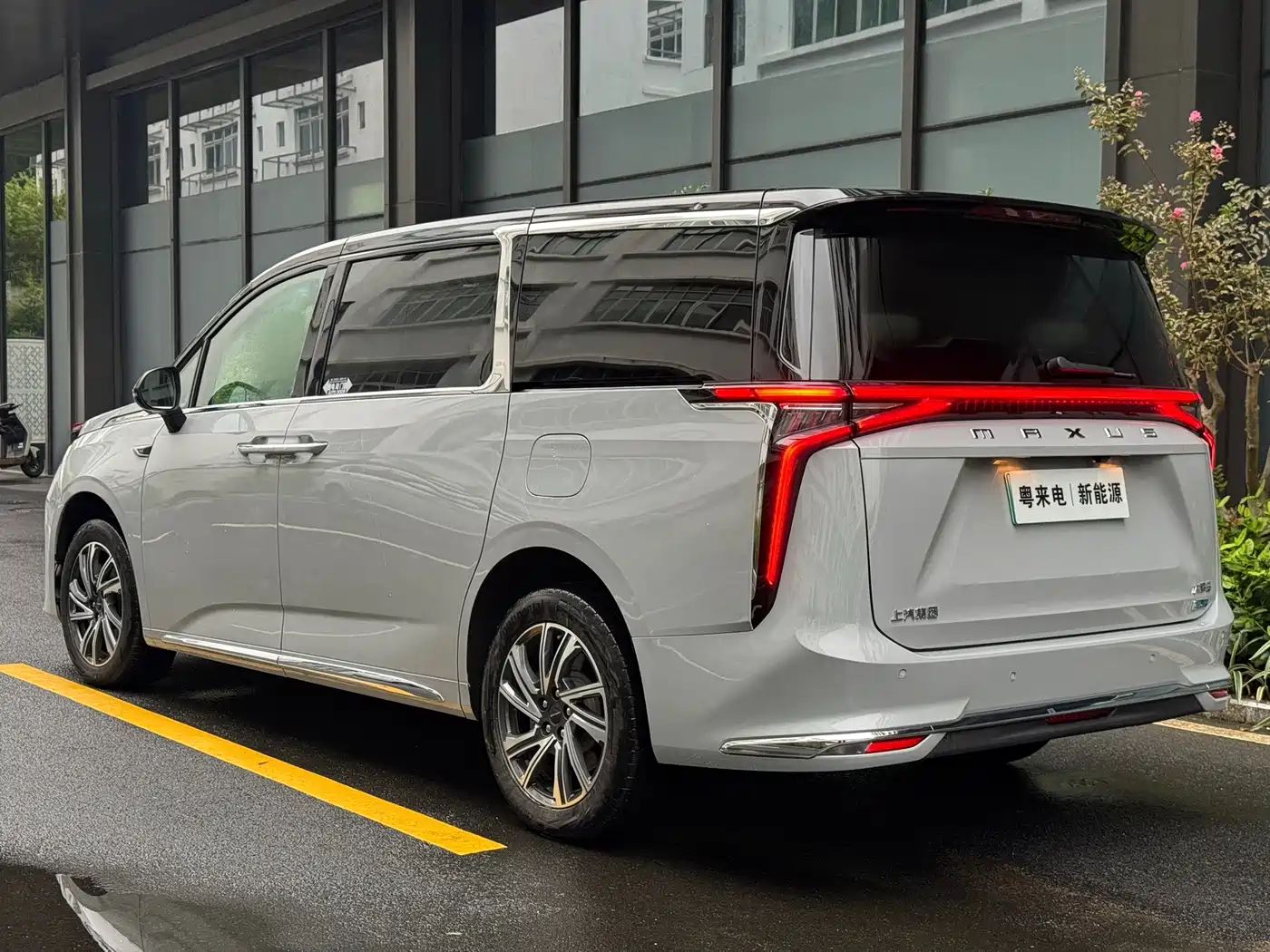 SAIC Maxus Dajia 9 2024 2024 Facelift Super Hybrid Ultra-Long Range Forest 7-Seater