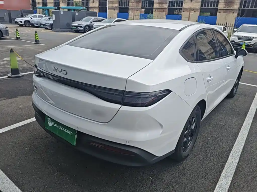 Photo 7 - BYD Seal 05