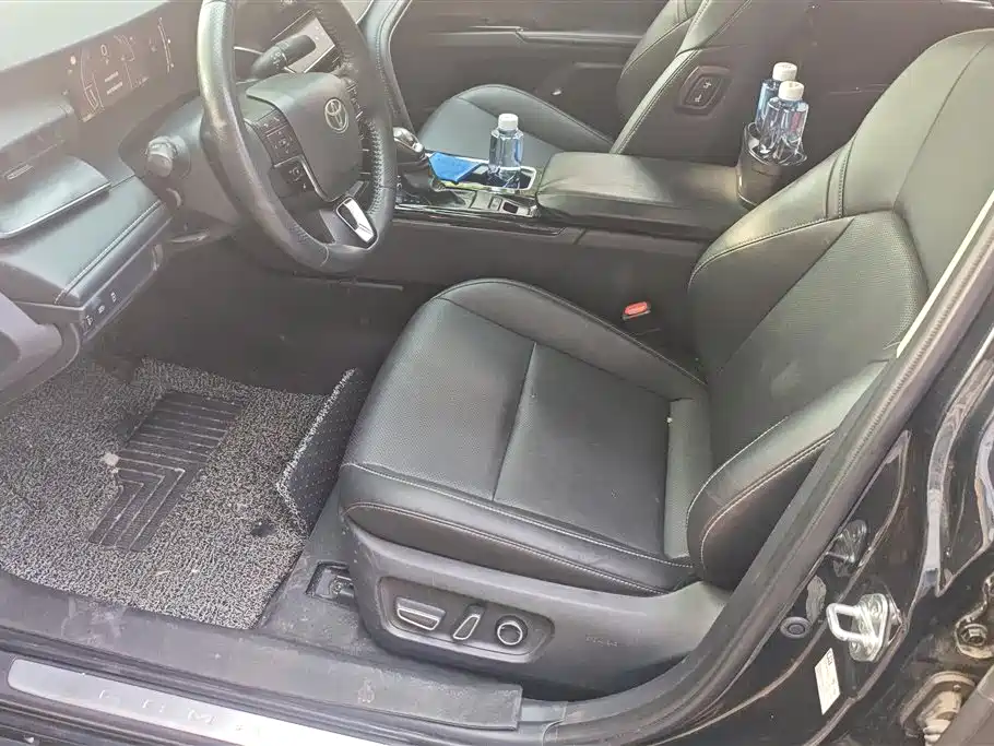 Toyota Camry 2024 Hybrid 2.0HGVP Luxury Edition фото 9