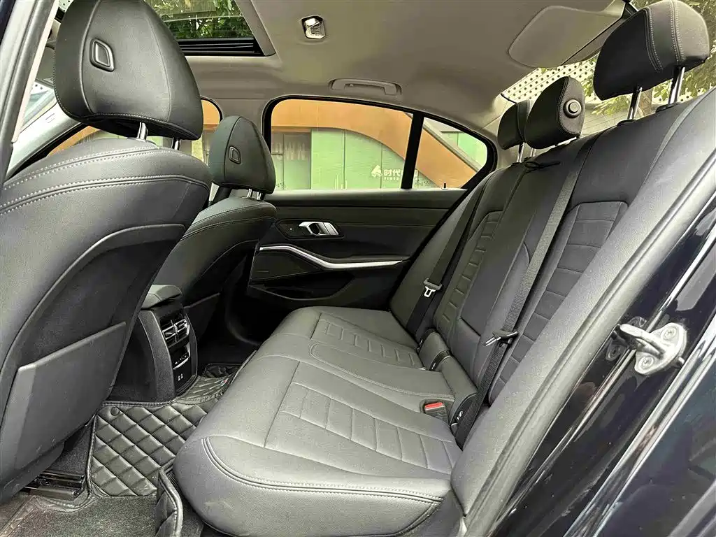 BMW 3 Series 2020 Facelift 325i M Sport Night Edition фото 20