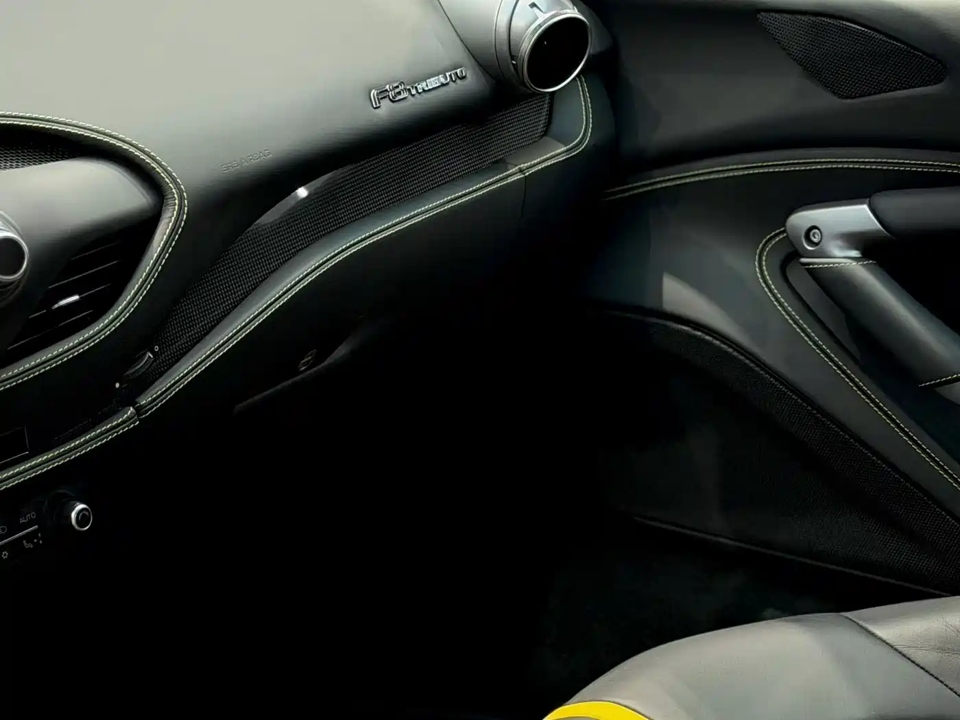 Ferrari F8 2020 2019 Tributo 3.9T V8