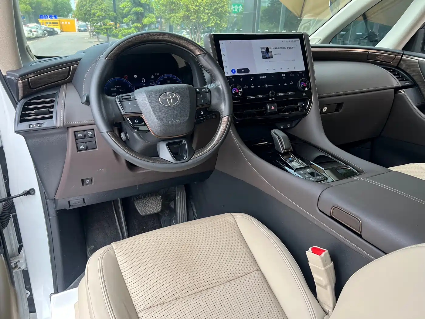 Toyota Alphard 2024 Hybrid 2.5L Ultimate Enjoyment Edition фото 8
