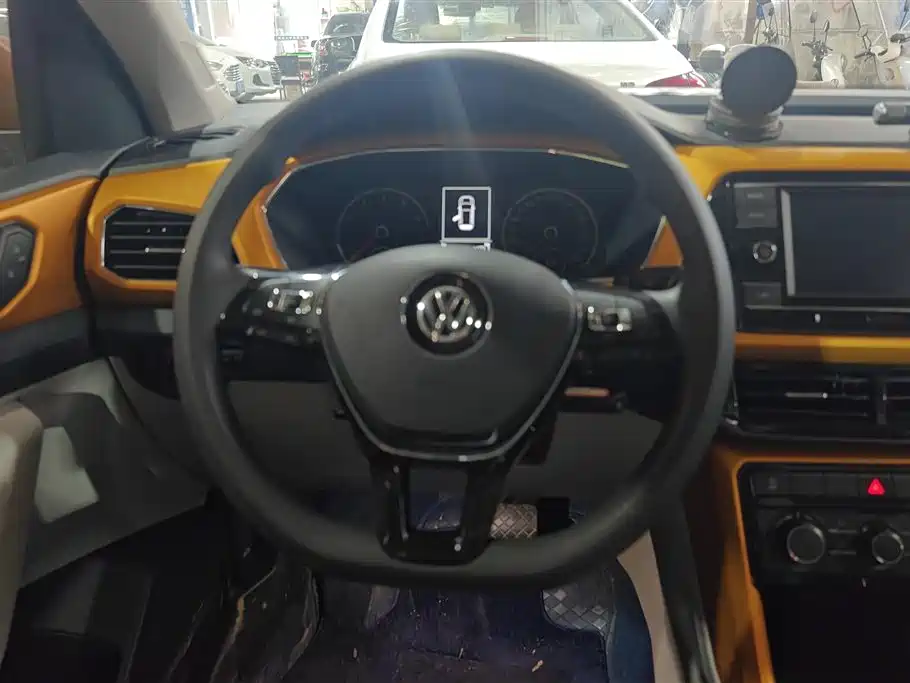Volkswagen T-Cross 2019 1.5L Automatic Comfort Edition фото 15