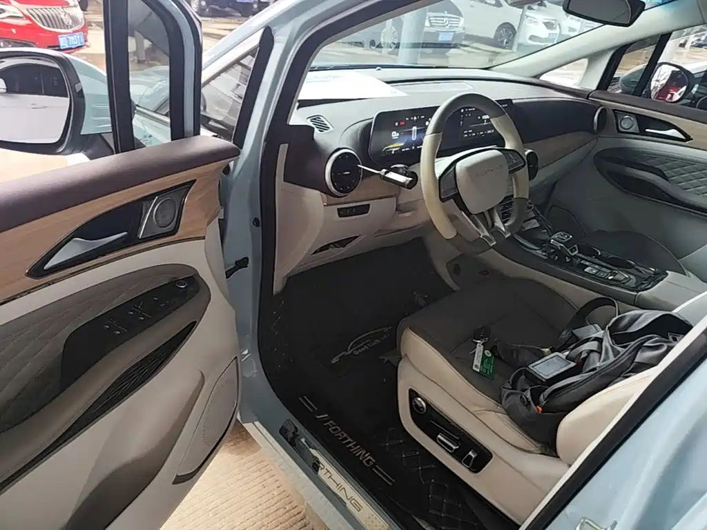 Dongfeng Fengxing Fengxing Yacht 2022 2022 1.5T DCT Wave Chaser Edition
