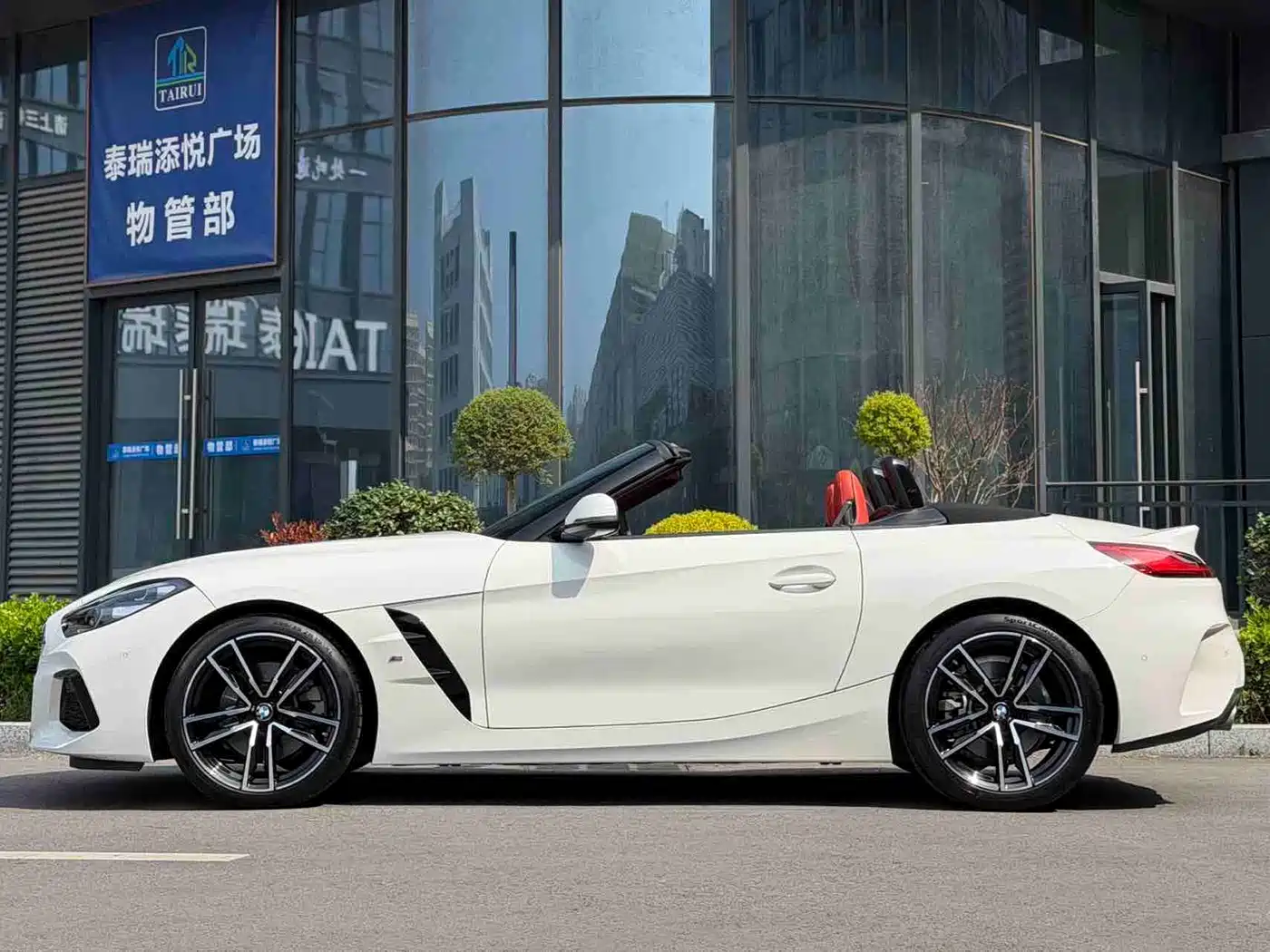 BMW Z4 2023 sDrive 25i M Sport Package фото 5
