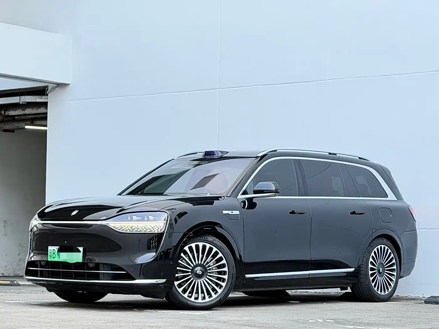 AITO Wenjie AITO M9 2024 Range Extender Max Edition 42kWh 6-seater