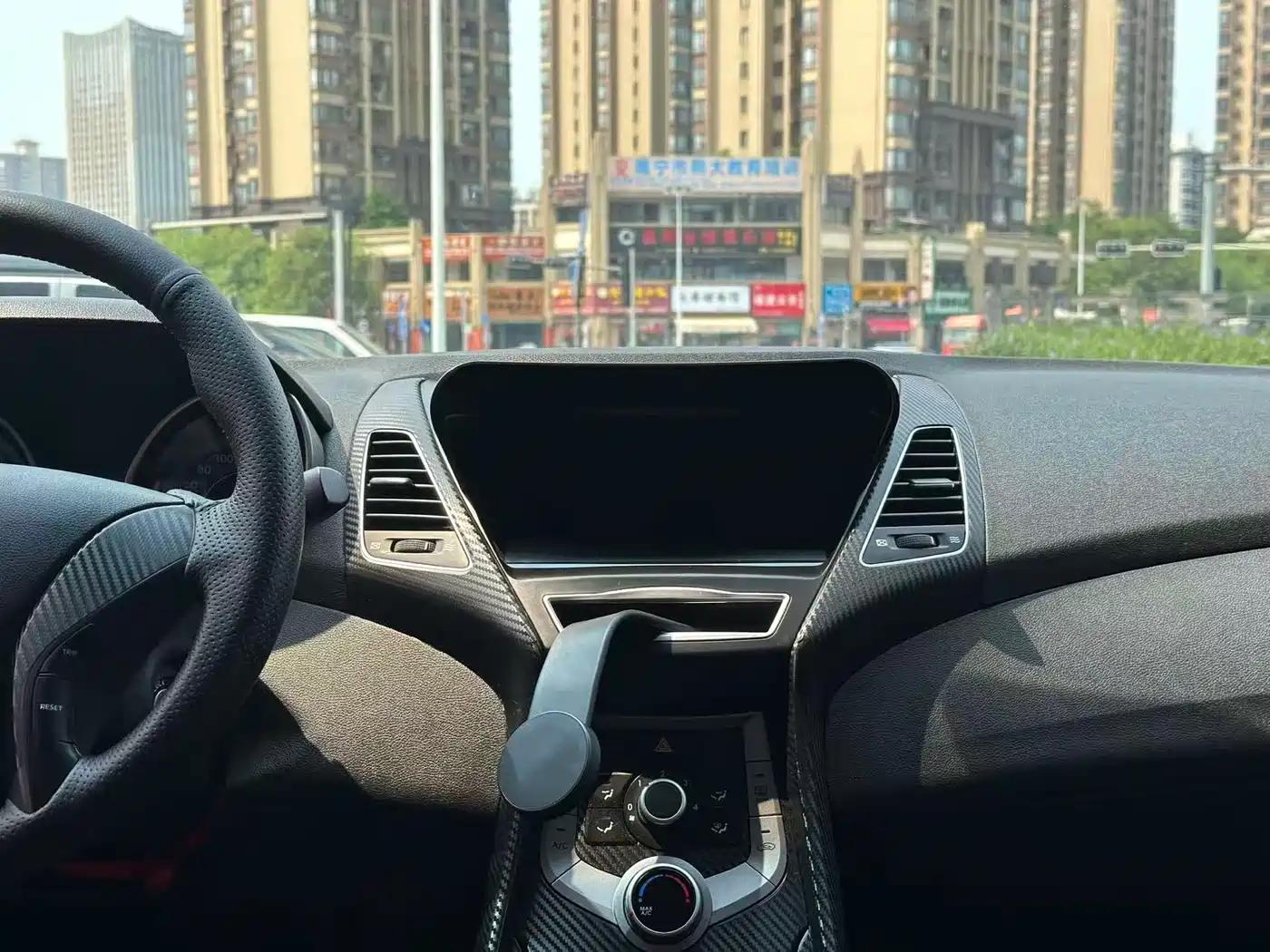 HYUNDAI LANGDONG