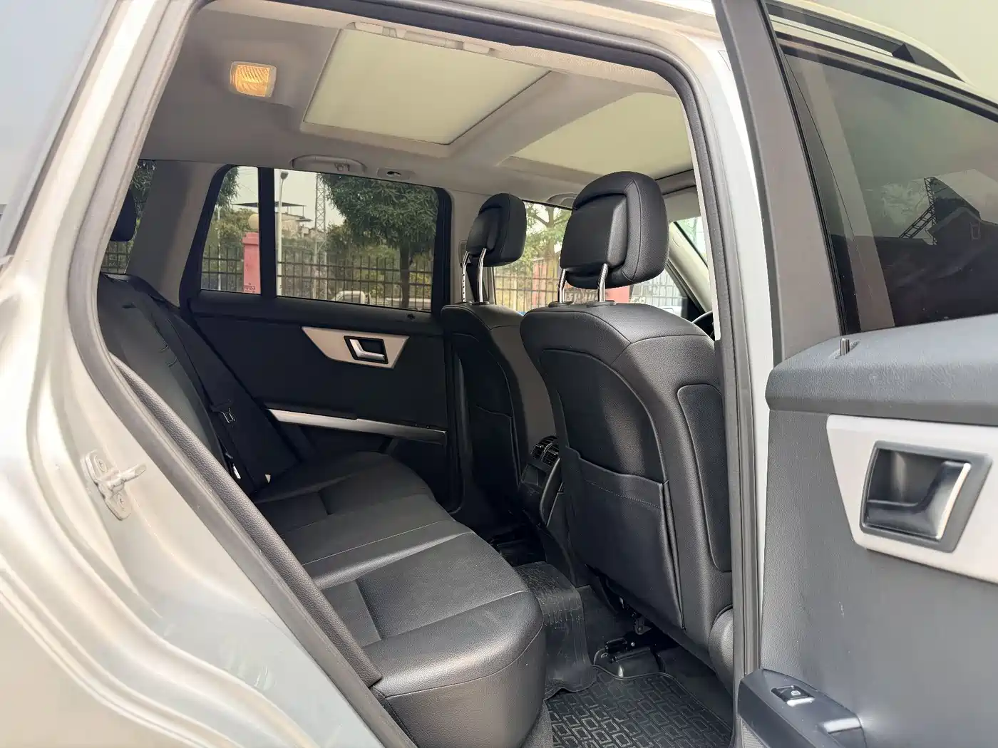 Mercedes-Benz GLK-Class 2013 GLK 300 4MATIC Dynamic Sunroof фото 19