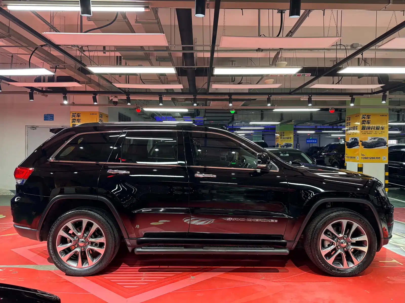 صورة 4 - Jeep Grand Cherokee (Import)