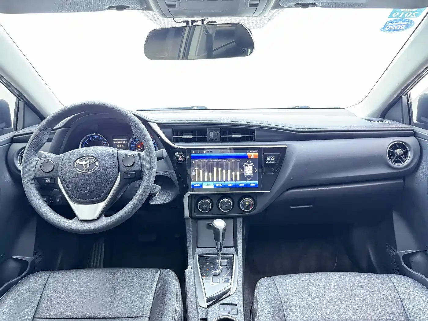 Toyota Corolla 2017 Facelift 1.2T S-CVT GL-i фото 5