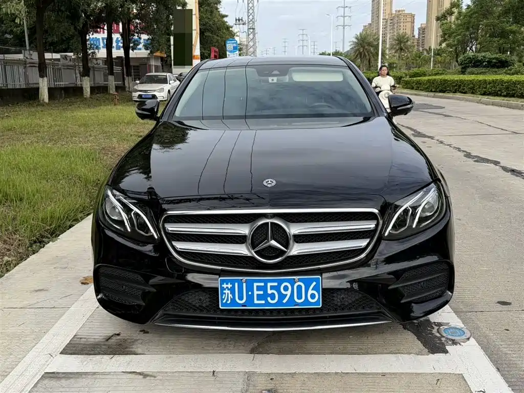 Mercedes-Benz E-Class 2017 E 300 L Sport Luxury фото 2