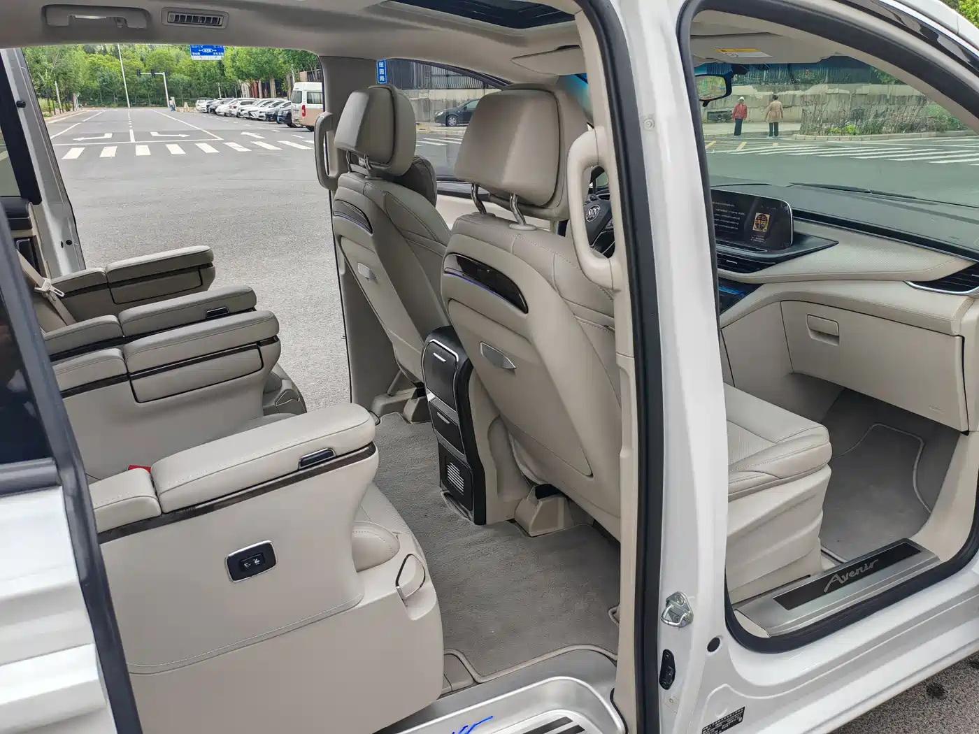 Buick GL8 2022 ES Landmark 653T Comfort фото 13