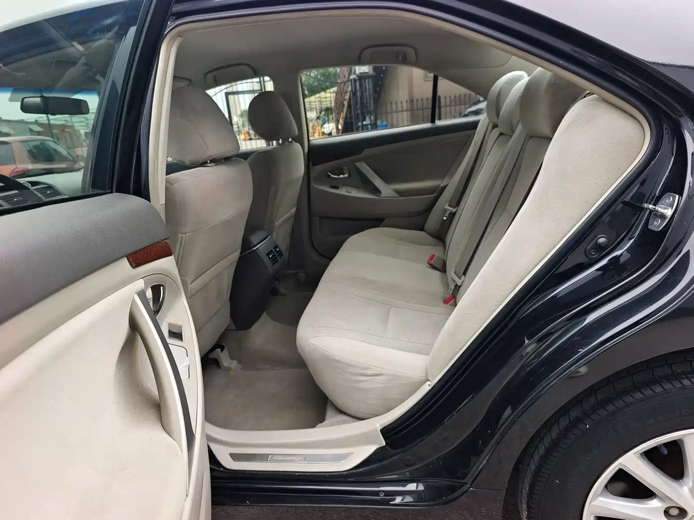 Toyota Camry 2013 200E Classic Elite Edition фото 5