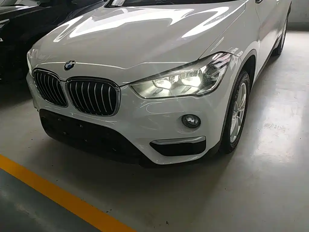 BMW X1 2019 sDrive18Li Fashion Model фото 24