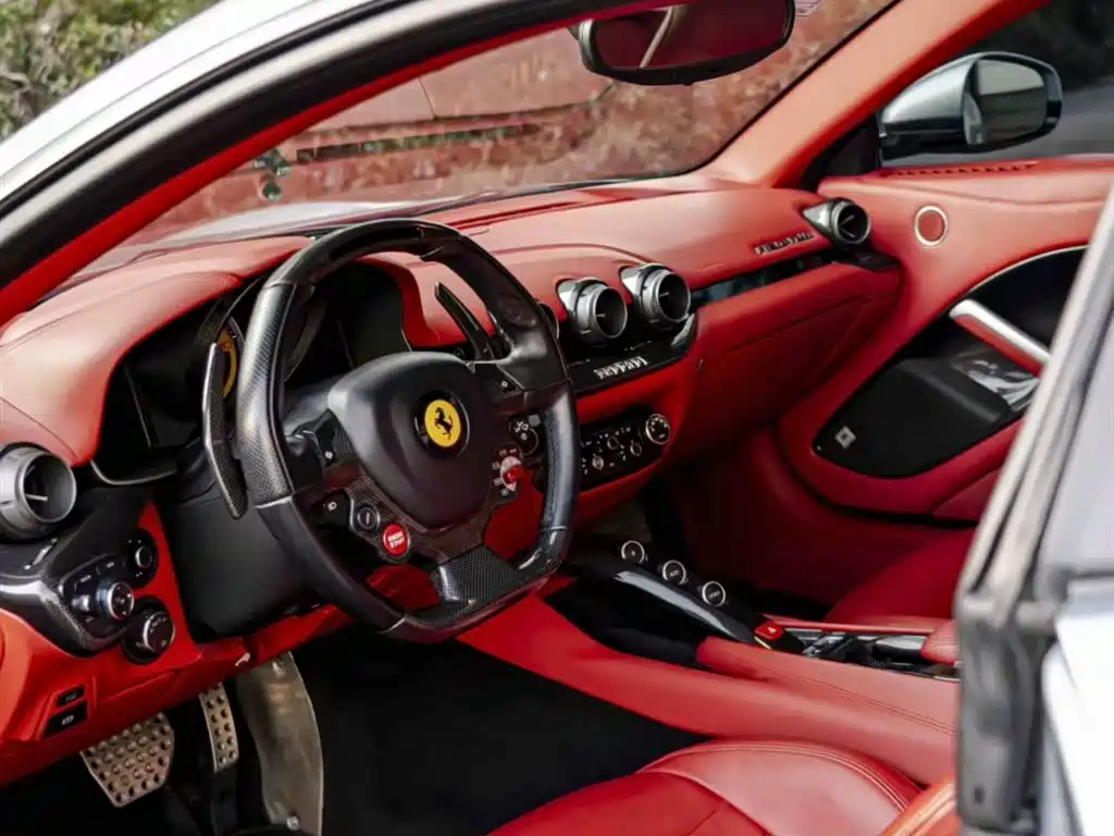 Ferrari F12berlinetta 2013 6.3L Standard фото 6
