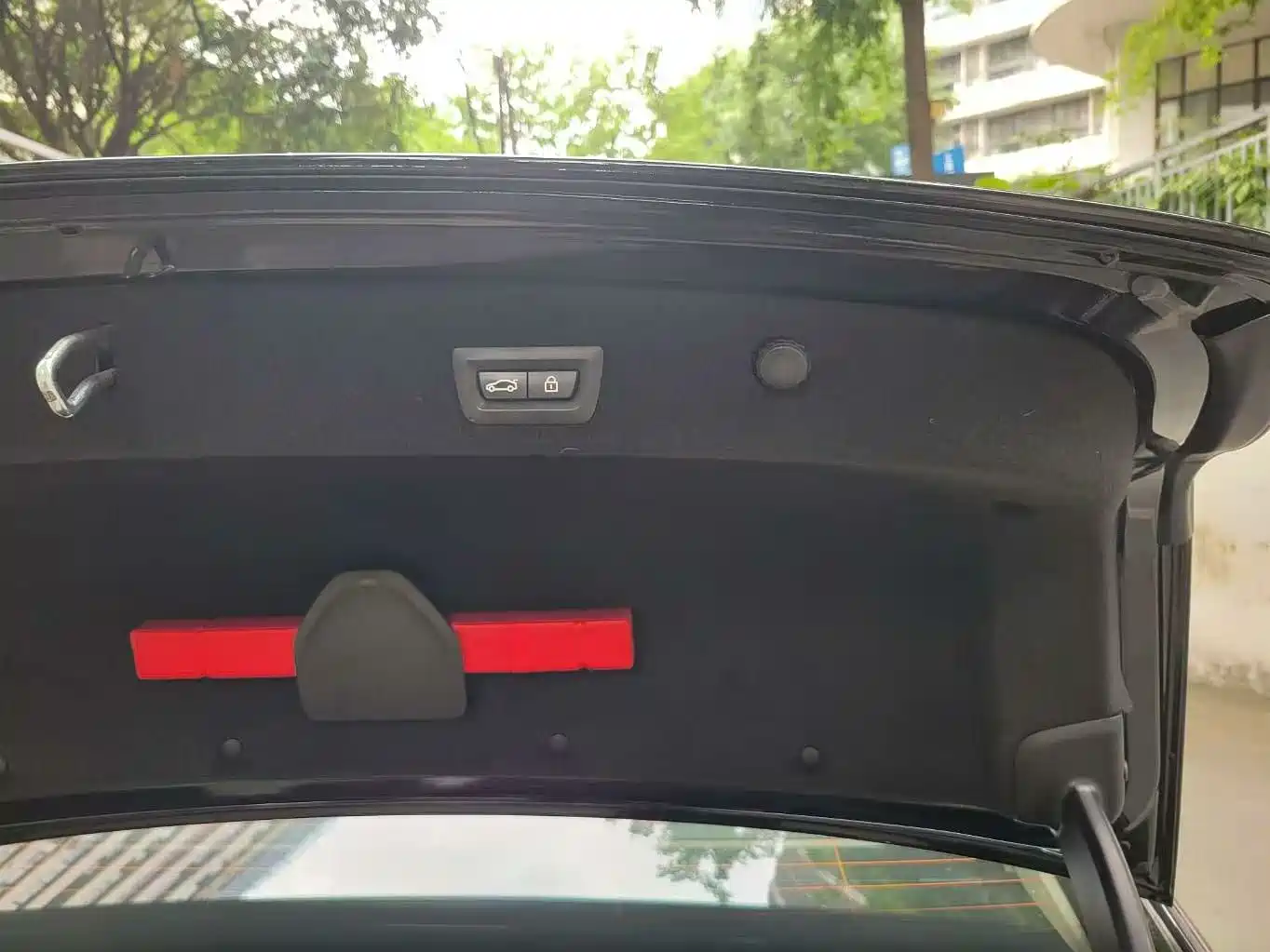 BMW 7 Series 2016 730Li Leading фото 22