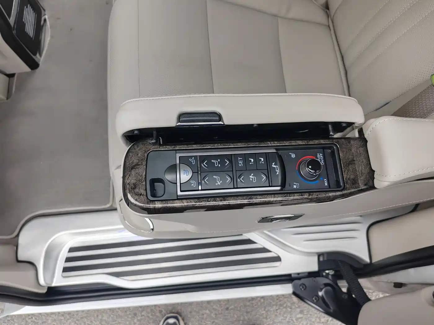 Buick GL8 2022 ES Landmark 653T Comfort фото 18
