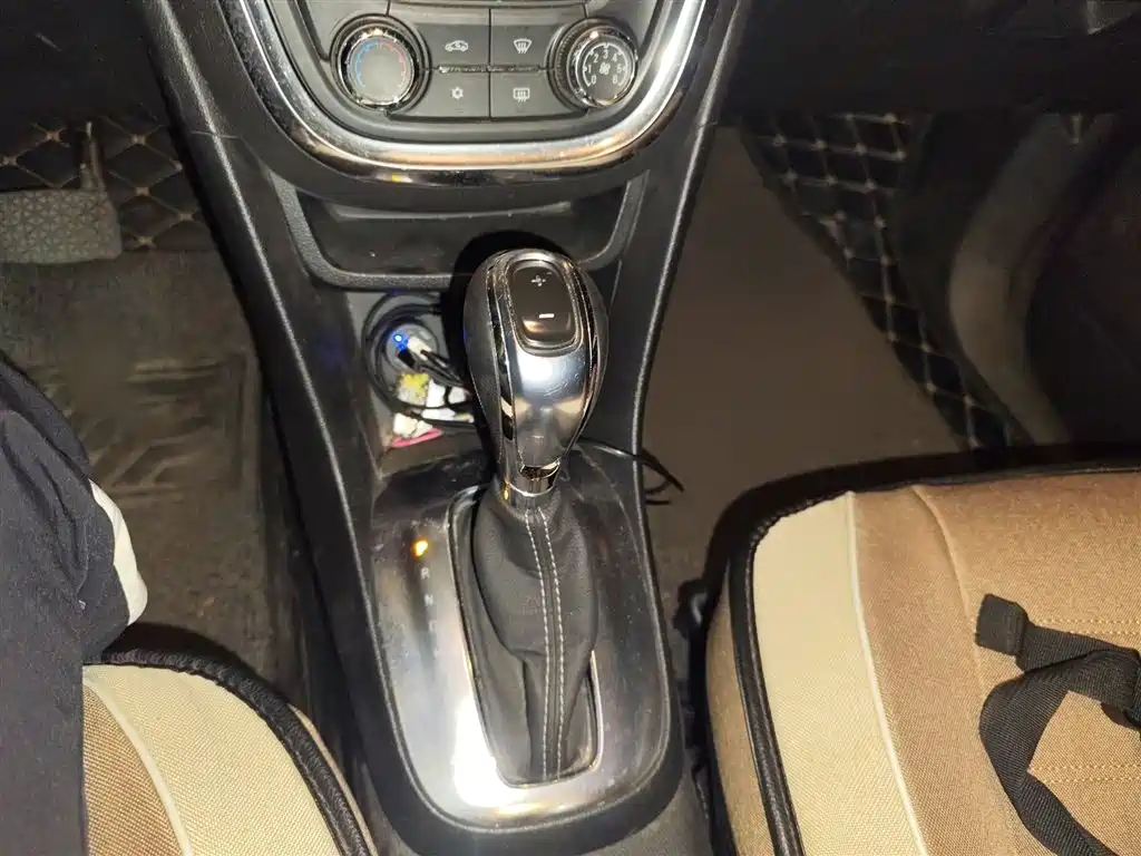 Buick Encore 2014 1.4T Automatic 2WD Urban Elite фото 7