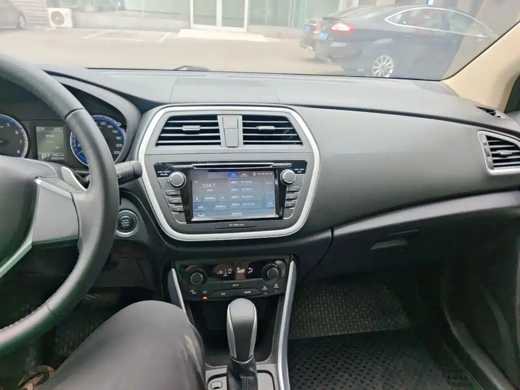 Suzuki SX4 S-Cross 2015 2014 1.6L CVT 2WD Elite