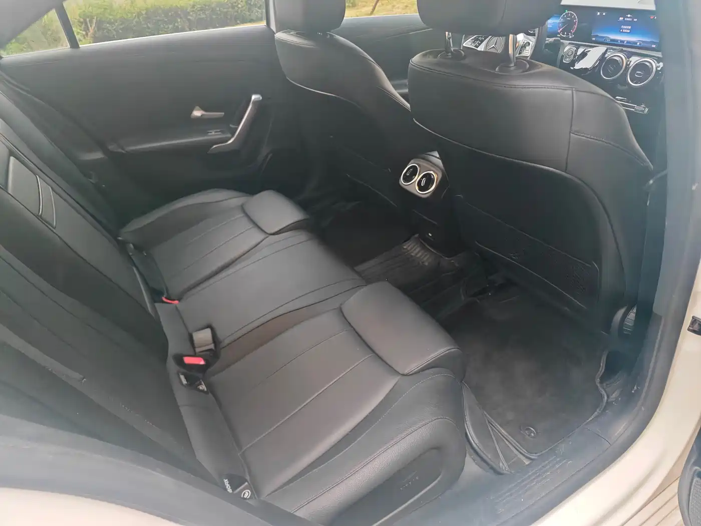 Фото 9 - Mercedes-Benz A-Class