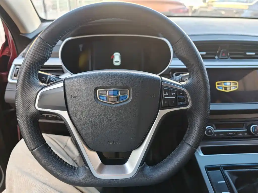 Фото 3 - Geely Vision S1