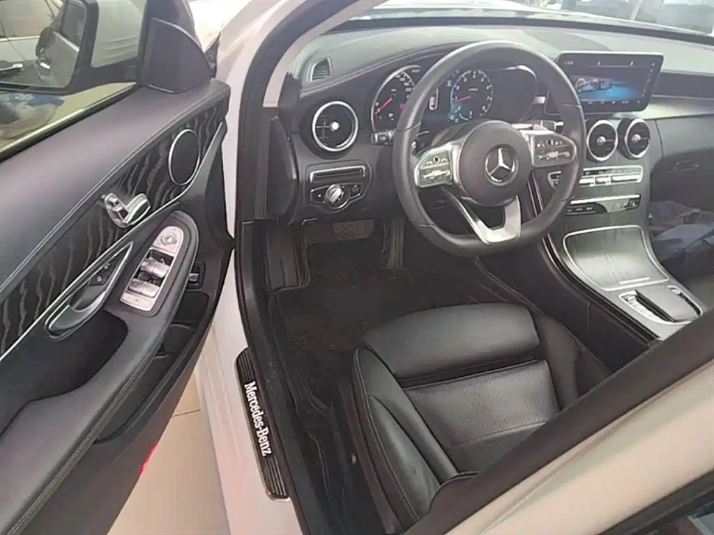 Mercedes-Benz C-Class 2020 Facelift C 200 L Fashion Sport Version фото 16
