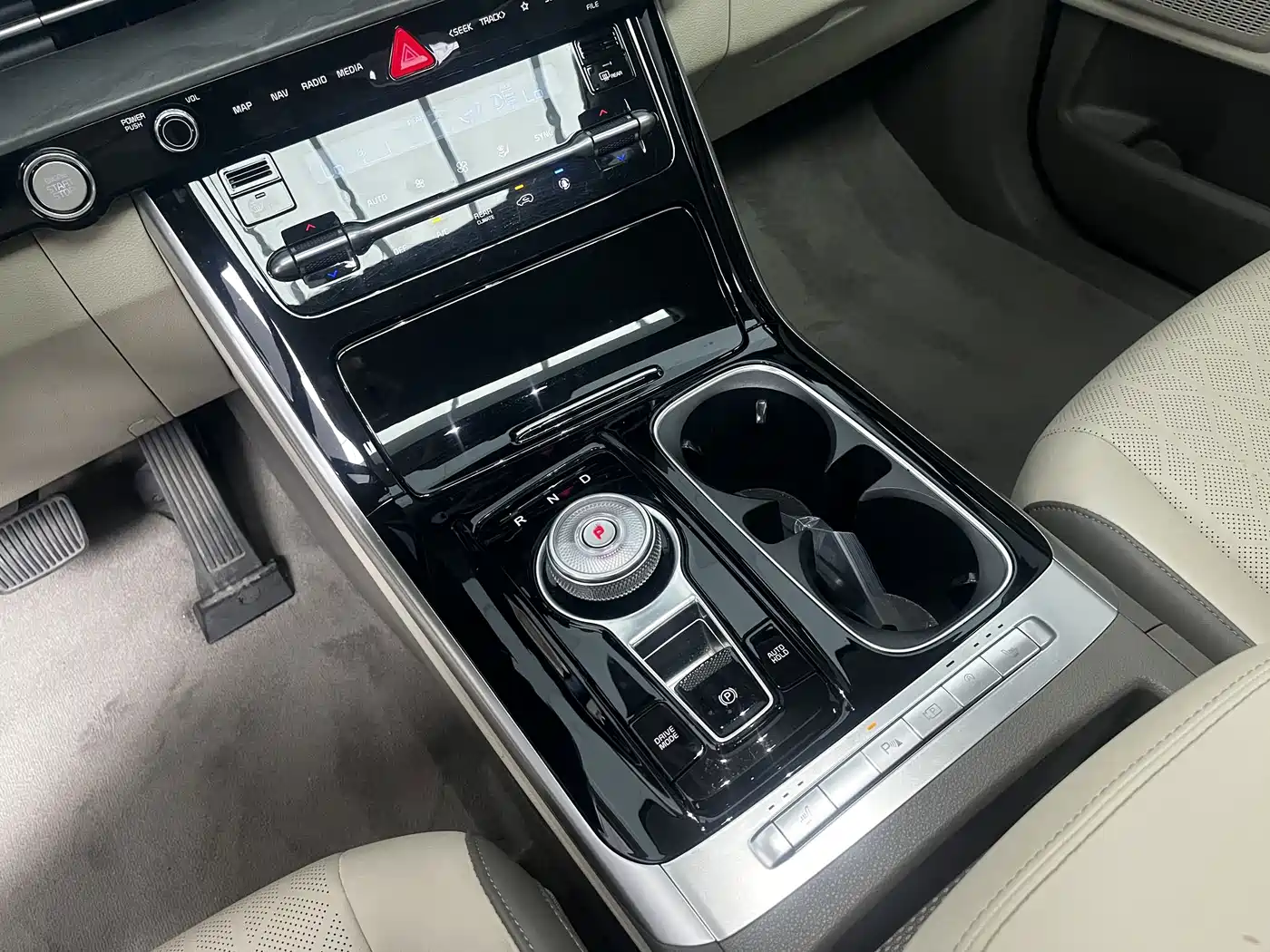 Kia Carnival 2022 2021 2.0T Luxury Tech Edition