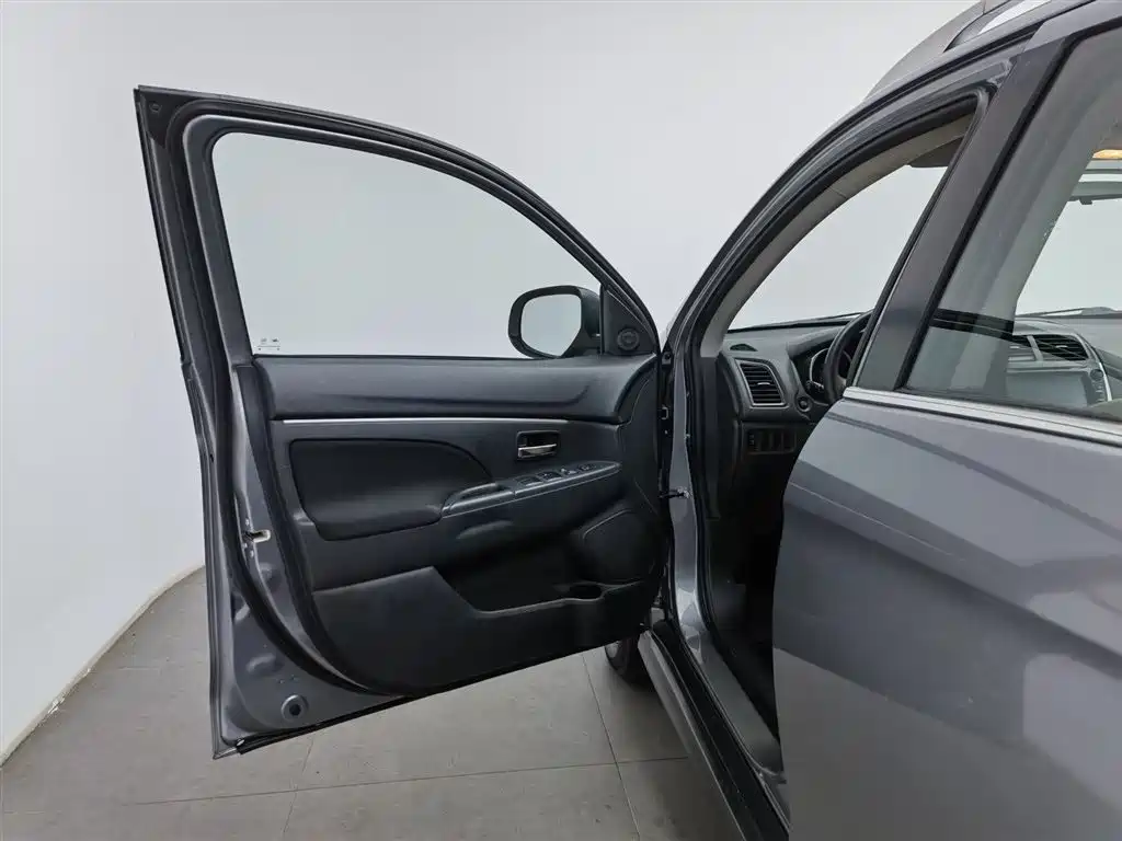 Mitsubishi ASX 2013 2.0L CVT 2WD Elite фото 8