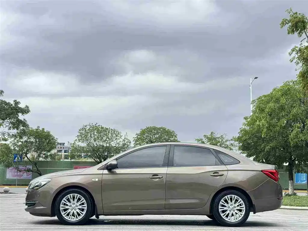 Buick Excelle 2017 15N Automatic Elite фото 4