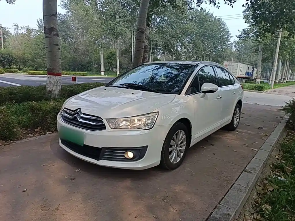 Photo 2 - Citroën C-Quatre