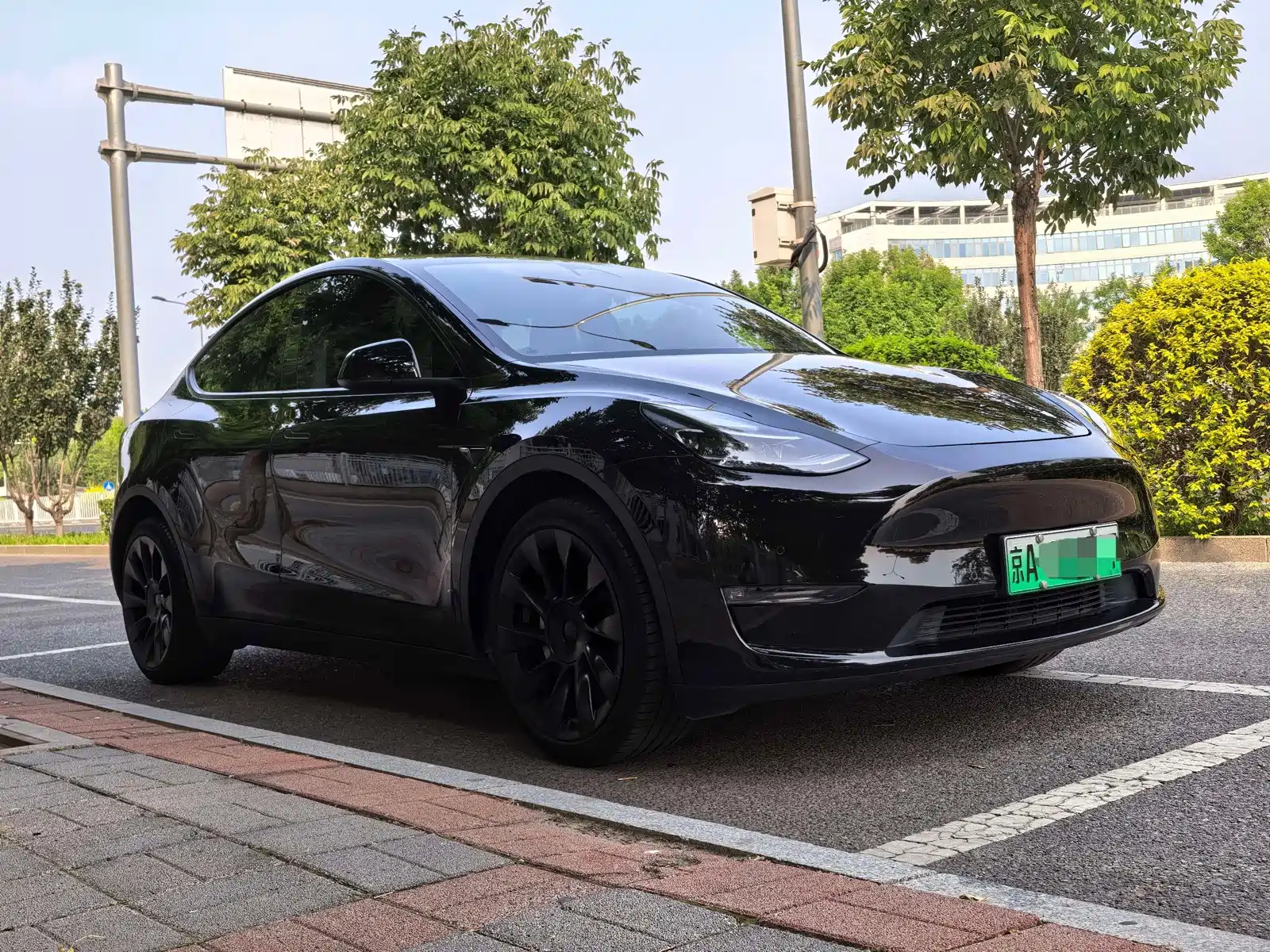 Фото 3 - Tesla Model Y