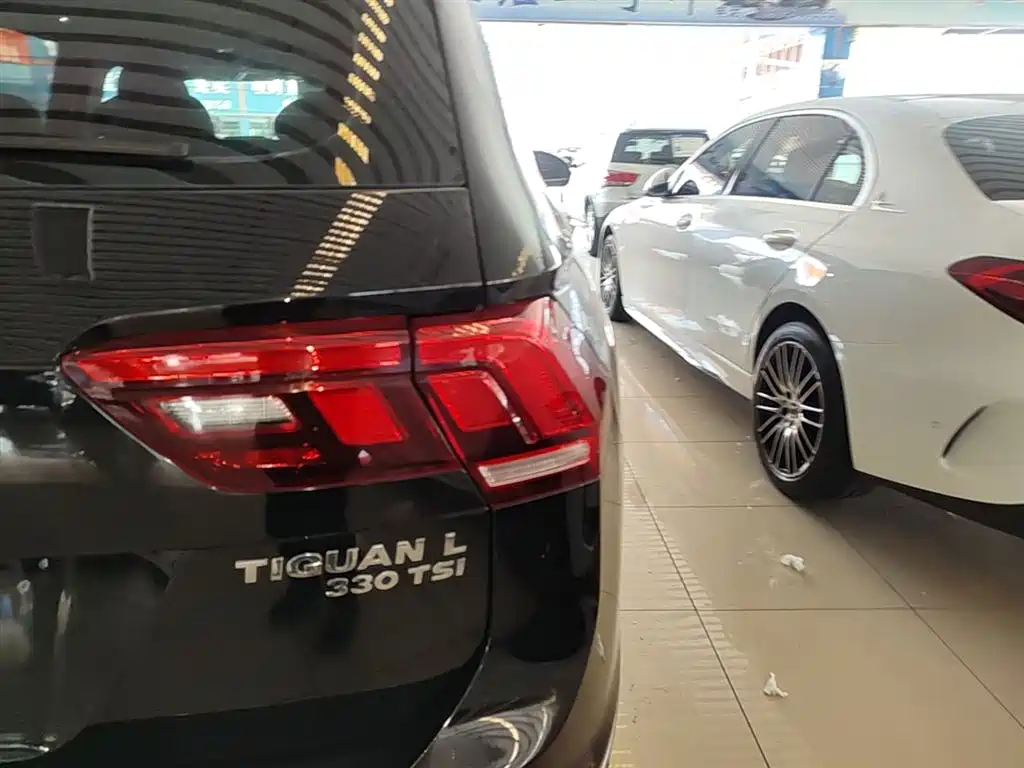 Volkswagen Tiguan L 2019 330TSI Auto 2WD Smart Luxury Edition China V фото 8