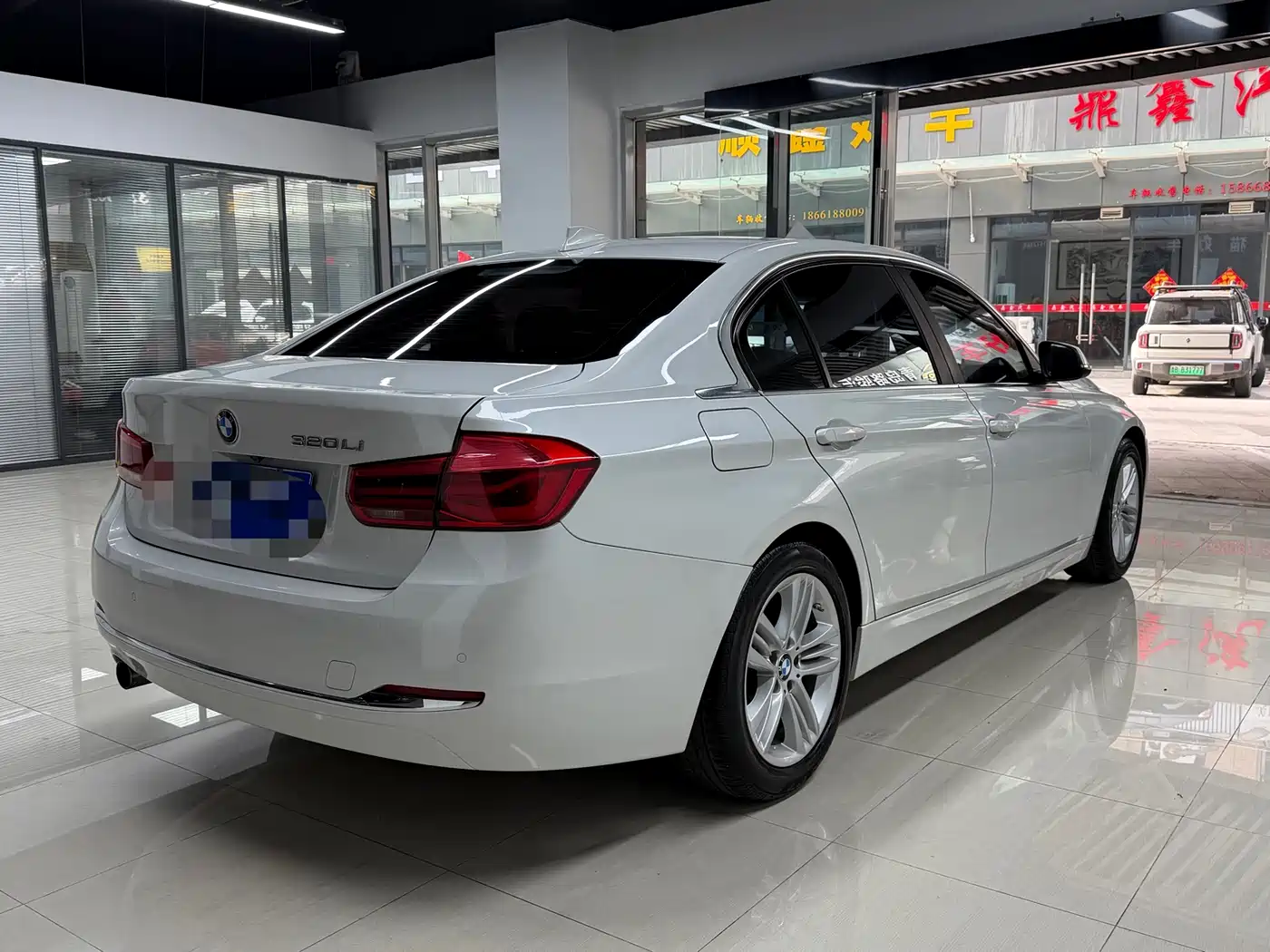 BMW 3 Series 2016 320Li Progressive фото 4