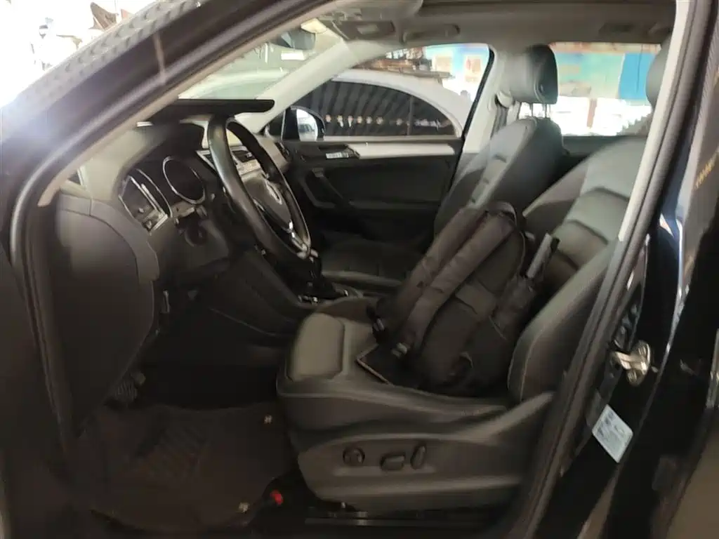 Volkswagen Tiguan L 2019 330TSI Auto 2WD Smart Luxury Edition China V фото 15