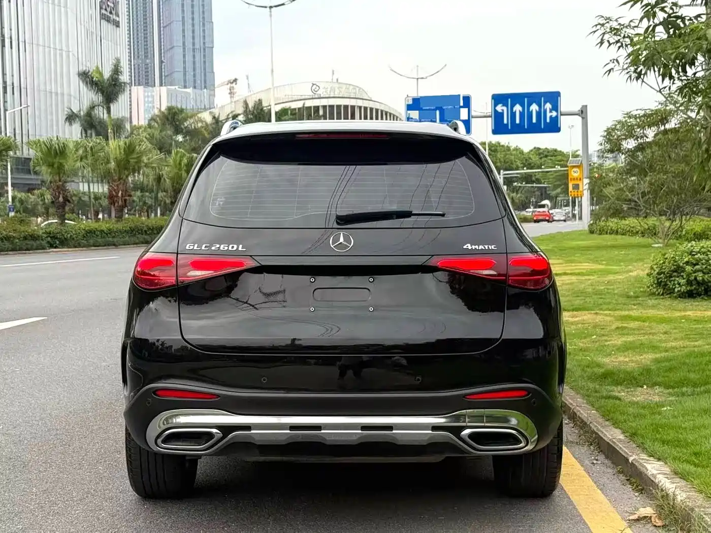 Mercedes-Benz GLC 2025 Model Year GLC 260 L 4MATIC Luxury фото 5