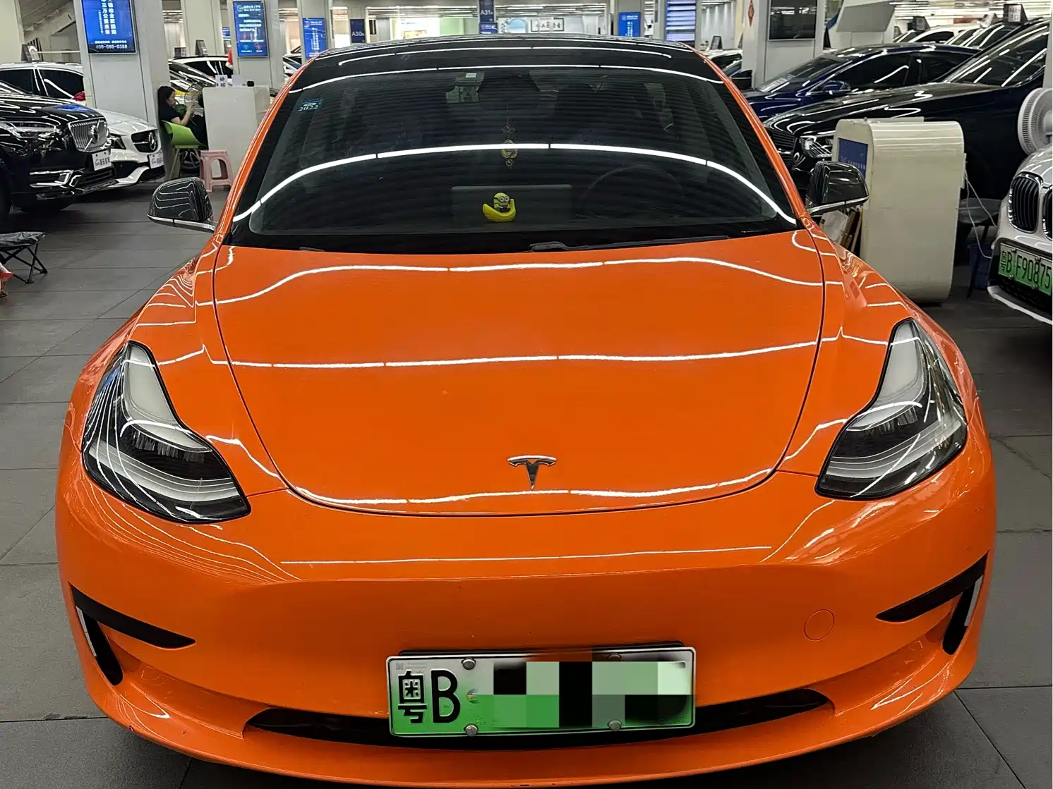 Фото 2 - Tesla Model 3