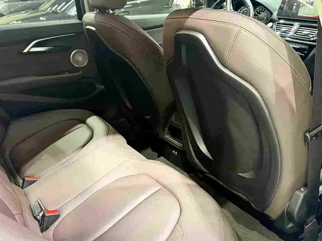 BMW 1 Series 2021 Facelift 120i M Sport Shadow Edition фото 12