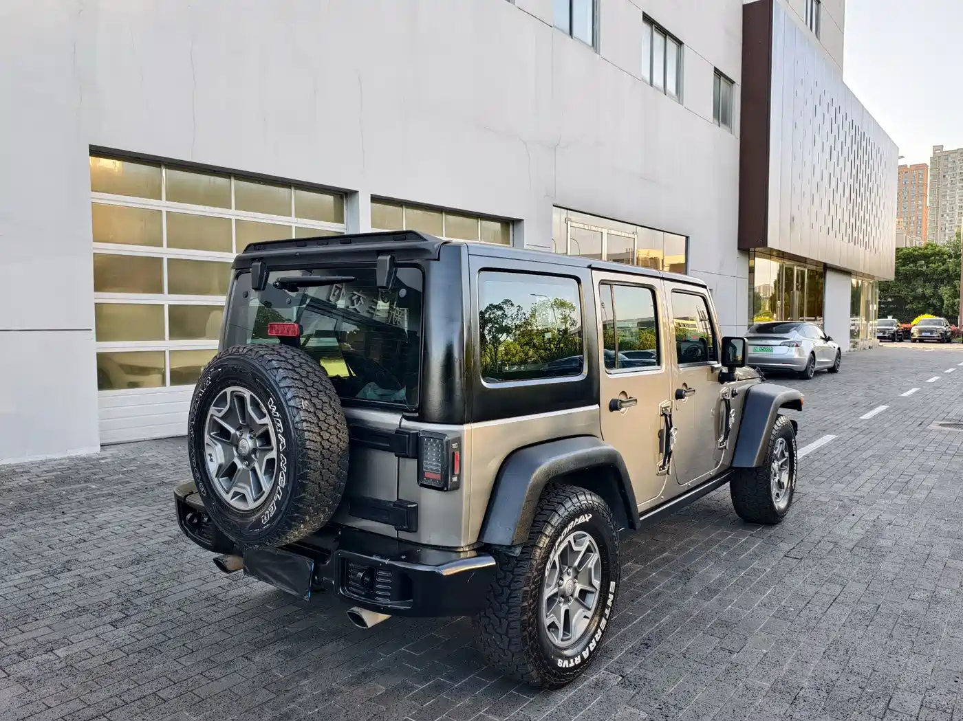 Фото 5 - Jeep Wrangler