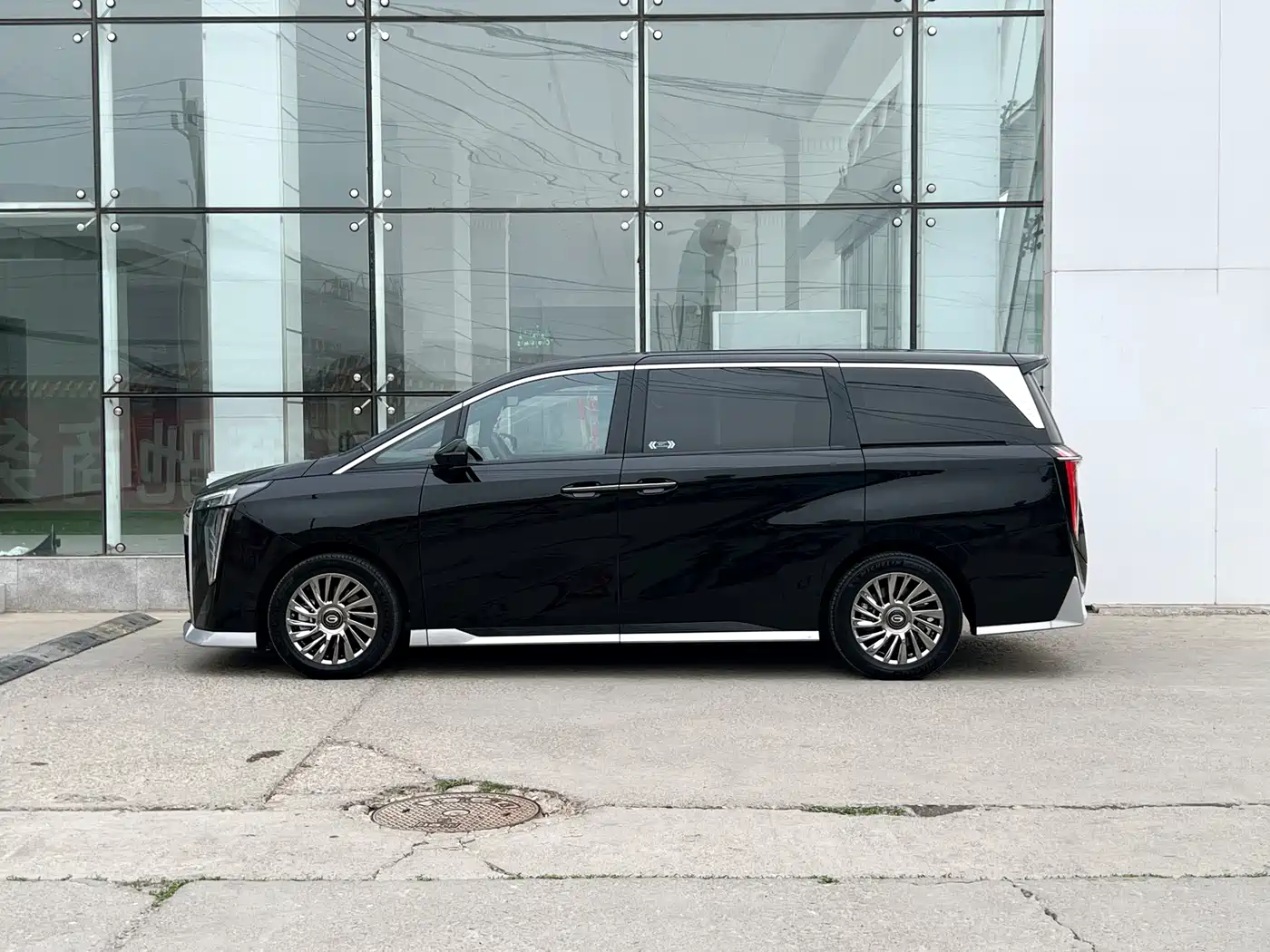 GAC TRUMPCHI M8