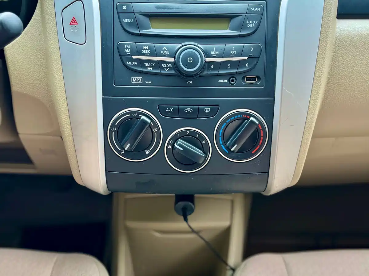 Venucia D50 2015 2013 1.6L Manual Fashion