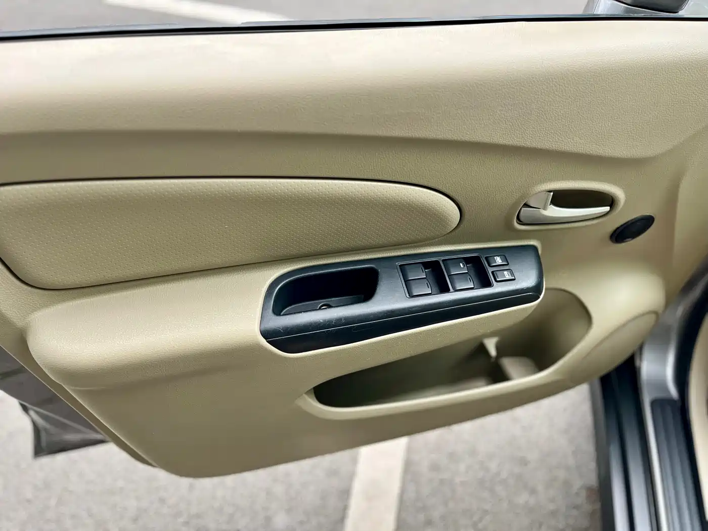 Venucia D50 2015 2013 1.6L Manual Fashion
