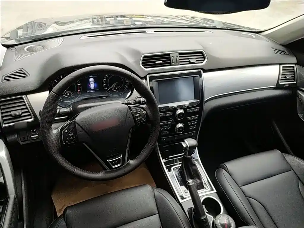 Haval H2 2015 1.5T Automatic 2WD Elite Edition фото 10