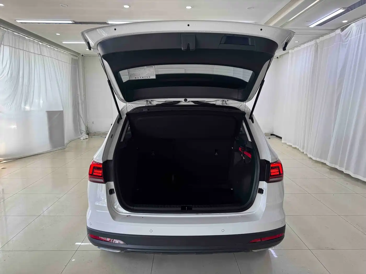 Volkswagen Tharu 2021 280TSI 2WD Luxury Plus фото 20