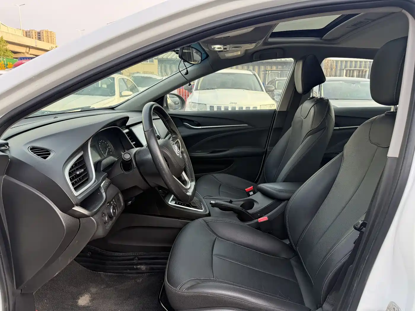 Buick Excelle 2018 18T Automatic Elite фото 4