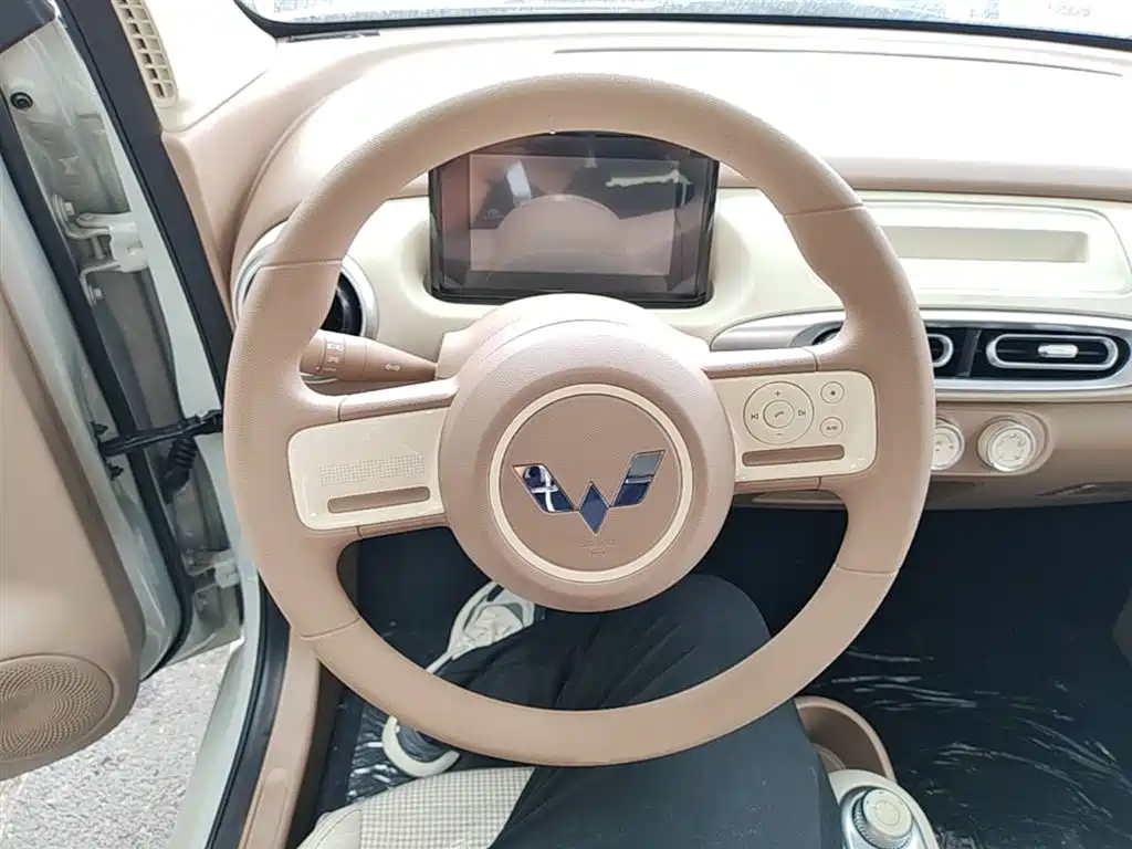 Wuling Motors Hongguang MINIEV 2026 2025 4-Door Advanced