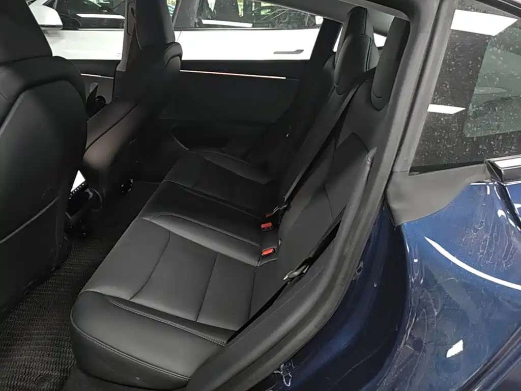 Tesla Model 3 2026 2025 Model Year Facelift Rear-Wheel Drive
