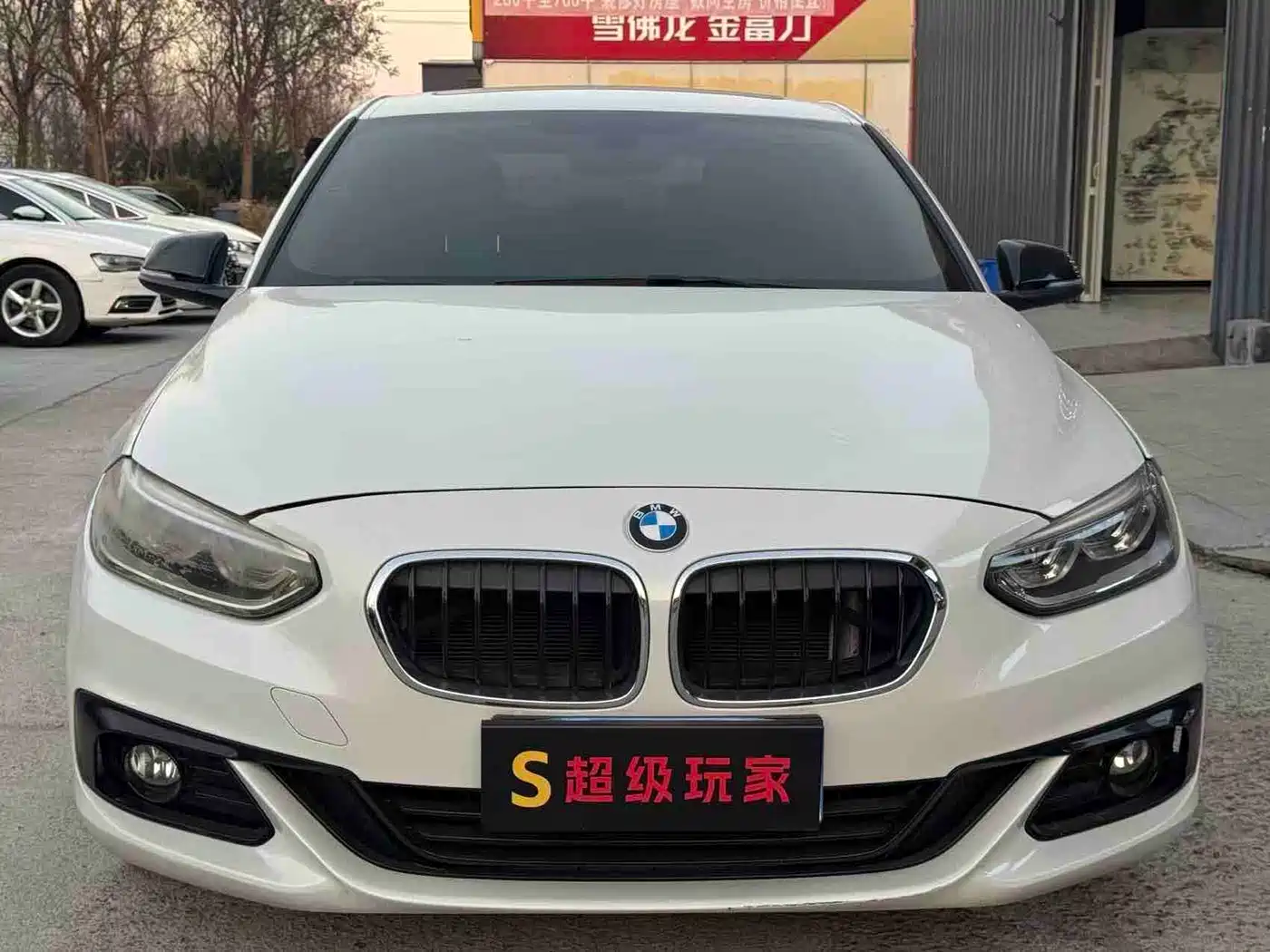 BMW 1 Series 2018 118i Sport Edition фото 2